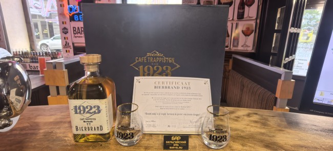 Westmalle Cafe Trappisten 1923 / Подарочный пивной набор Вестмалле кафе траппистен 2023 Westmalle Cafe Trappisten 1923 / Подарочный пивной набор Вестмалле кафе траппистен 2023